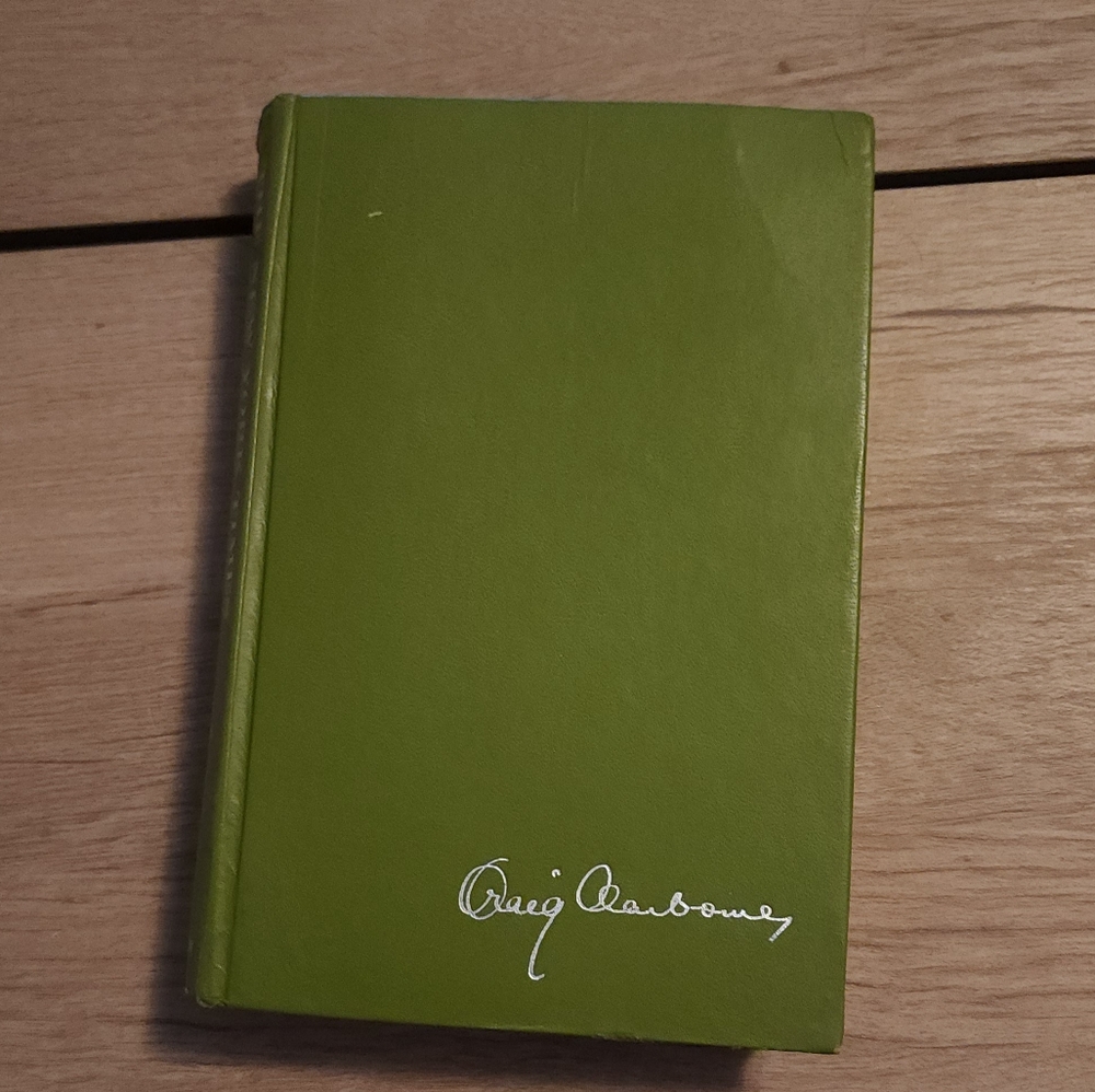 🌟 3 for $15 Deal! 🌟International Cookbook by Craig Claiborne 1971